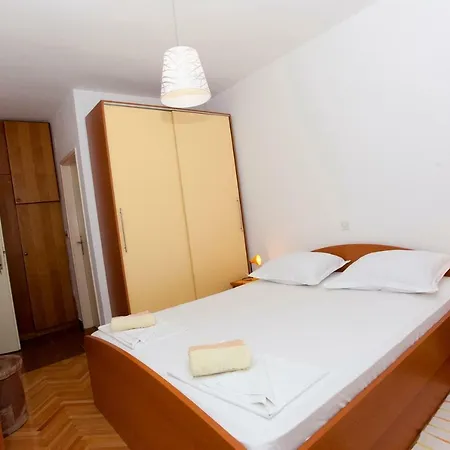 Ruza Appartement Makarska