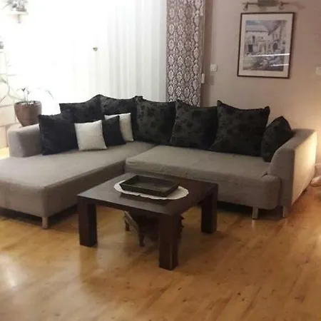Ruza Apartamento Makarska